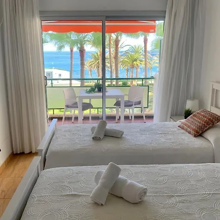 Comodoro Cristianos Beach Vivienda Vacacional لوس كريستيانوس