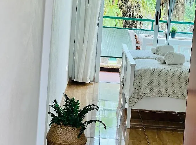 酒店 Comodoro Cristianos Beach Vivienda Vacacional 洛斯克里斯蒂亚诺斯